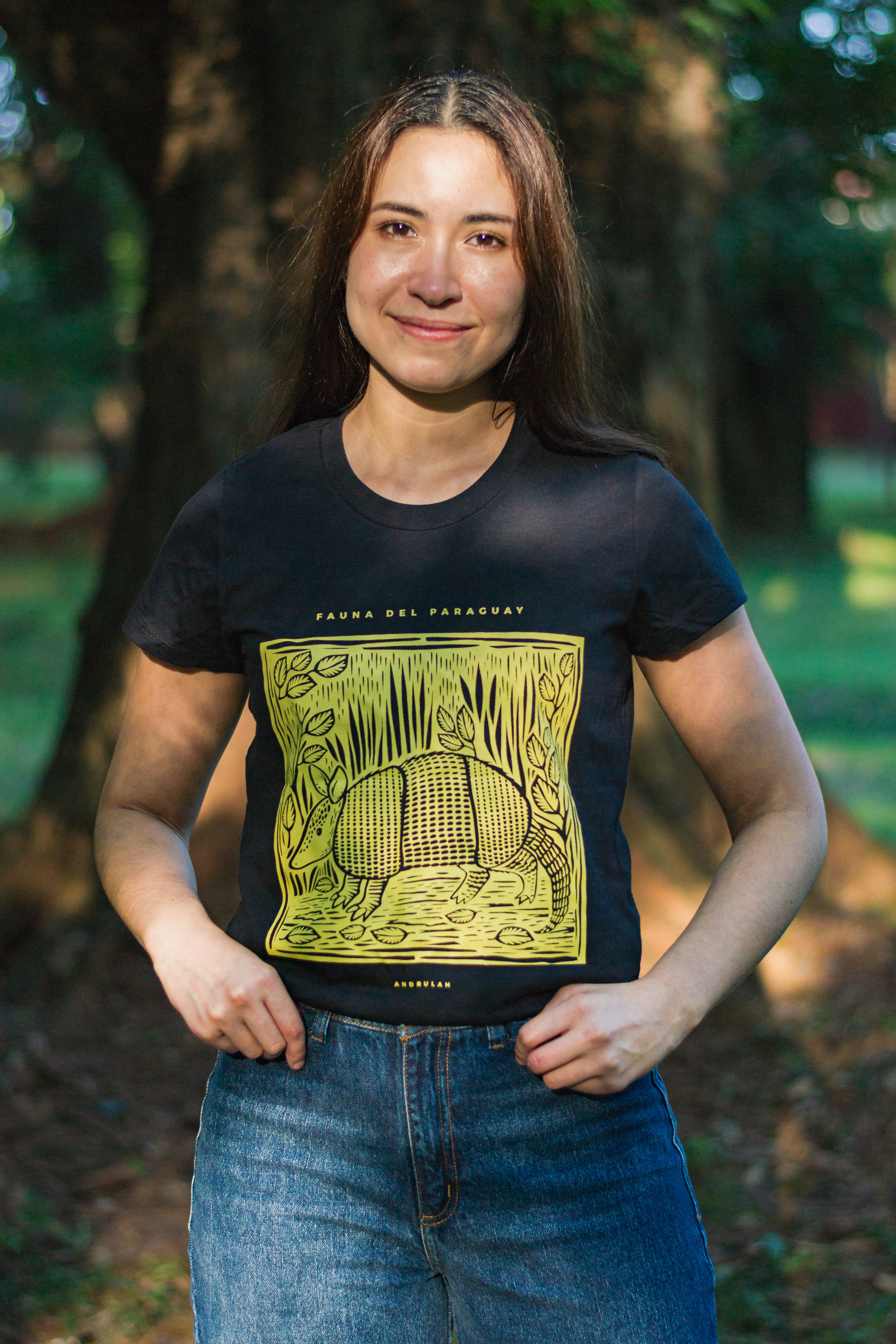 Remera Guara Negra Armadillo Femenina